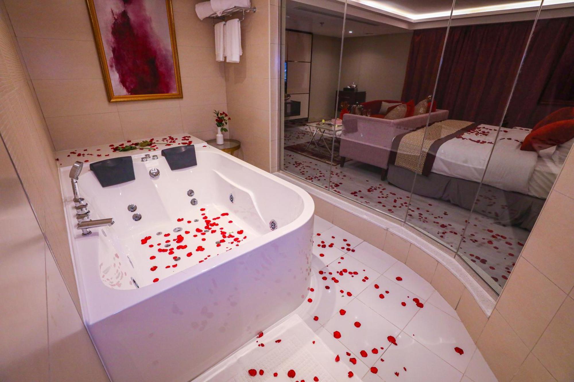 Cheerful Al Waha Unayzah Hotel Unaizah Buitenkant foto