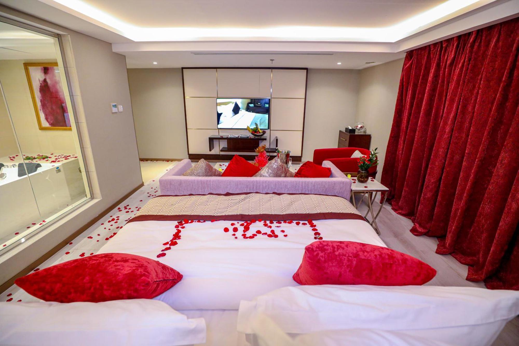 Cheerful Al Waha Unayzah Hotel Unaizah Buitenkant foto
